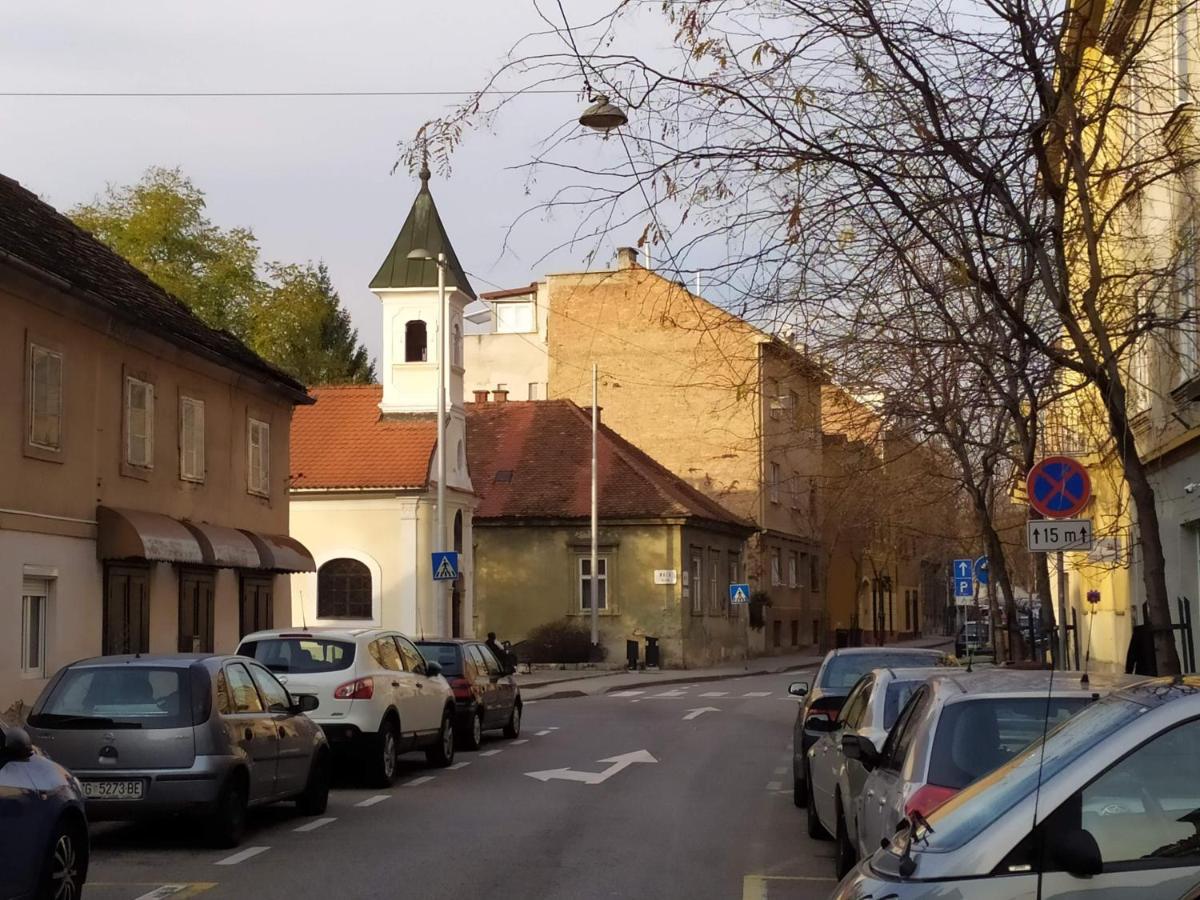 Tiny Cozy Accommodation Zagreb Buitenkant foto